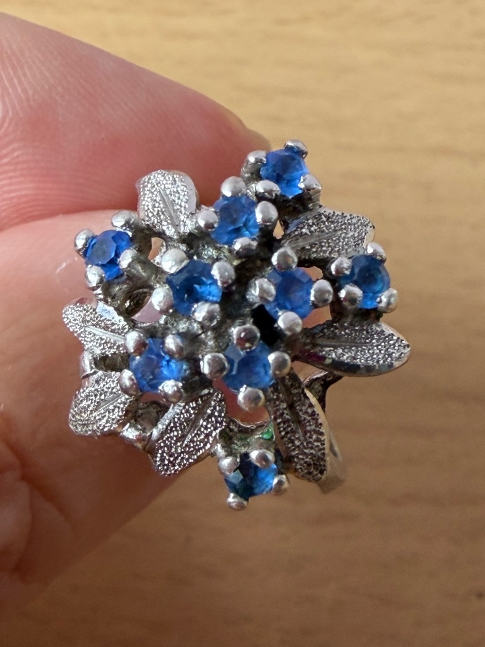 VINTAGE VIVID BLUE RHINESTONE CRYSTALS CLUSTER COCKTAIL RING STERLING SILVER
